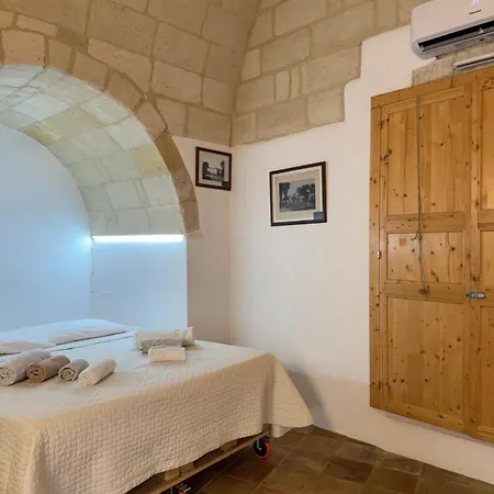 Le Dimore Di Via Umberto I Frühstückspension Laterza